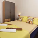 Three-bedroom With Sea View In Okrug Donji 度假居 多吉奥科如