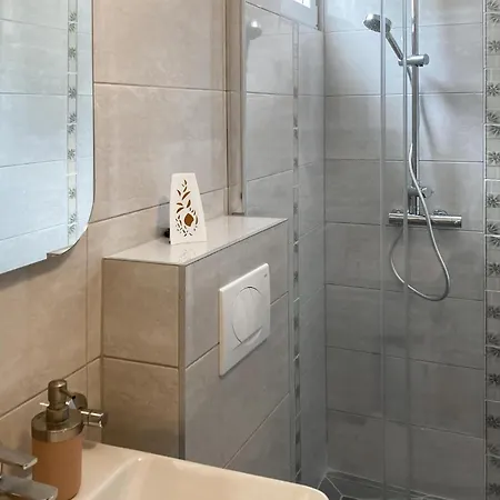 Three-Bedroom Holiday Home With Sea View In Okrug Donji Semesterbostad Donji Okrug (Ciovo)